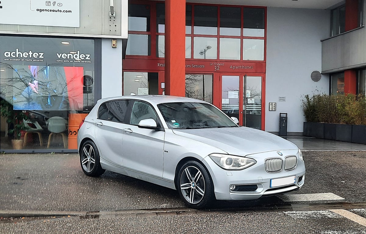 BMW Série 1 116i 1.6 URBAN LIFE 135CH — 1