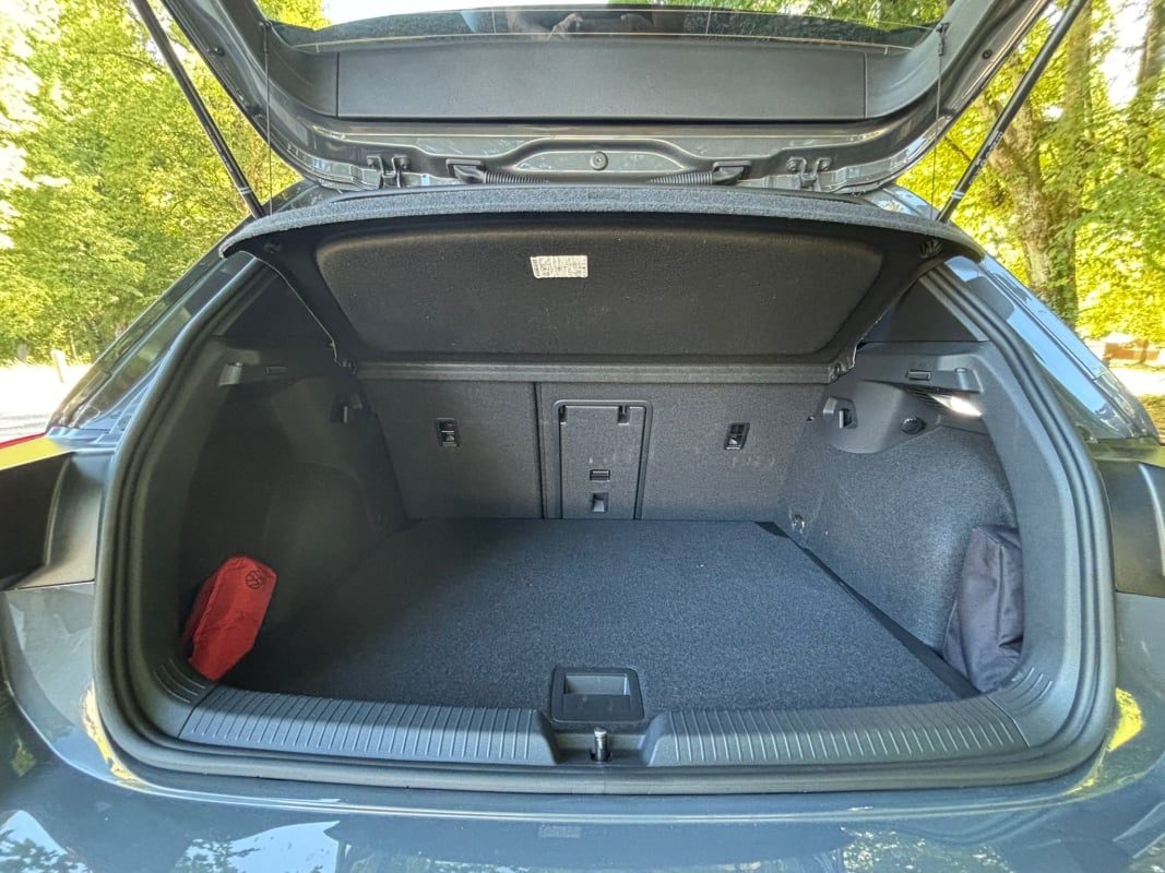 Volkswagen Golf 1.5 ETSI EVO2 150 R-LINE DSG7 — 26