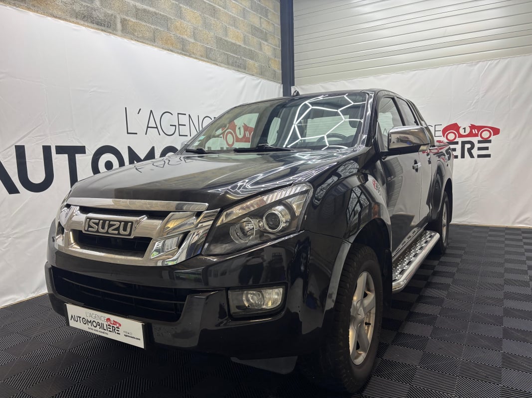 Isuzu D-Max 2.5 TD 163 Solar A/C 4x4 Automatic (PRIX TTC - TVA RECUPERABLE) — 1