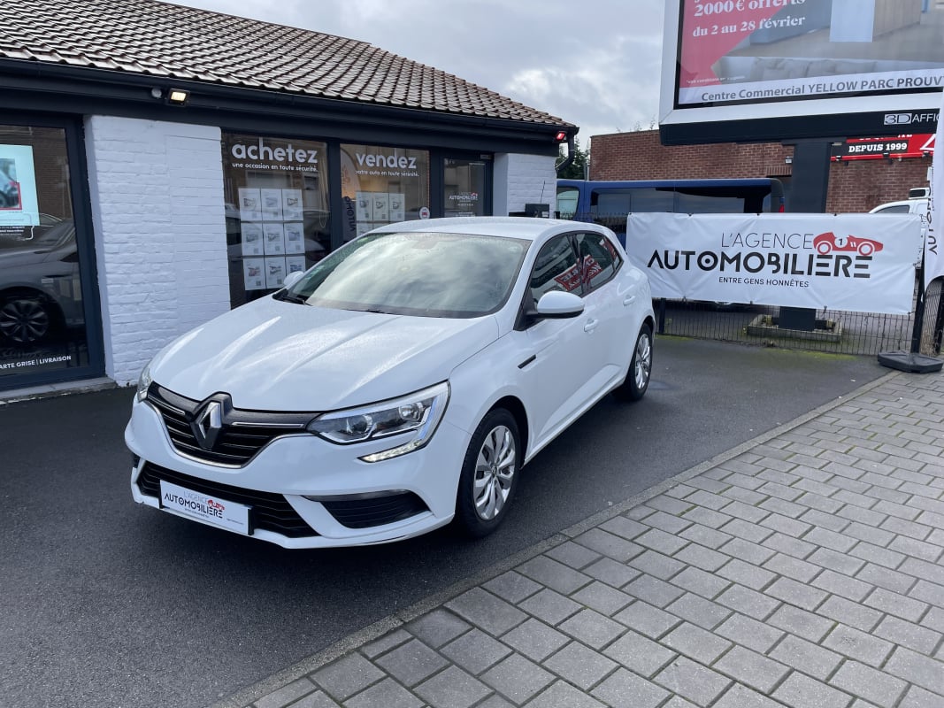 Renault Megane BLUE DCI 95 LIFE — 1