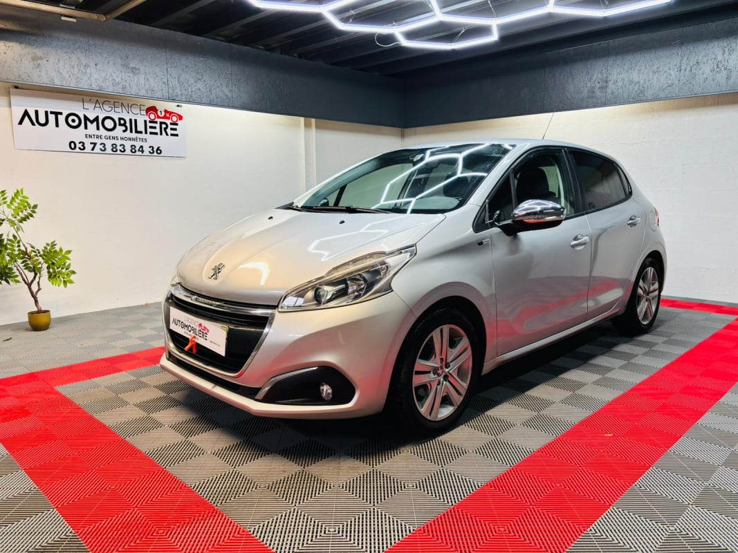 Peugeot 208 (2) 1.2 82 STYLE 5P — 1