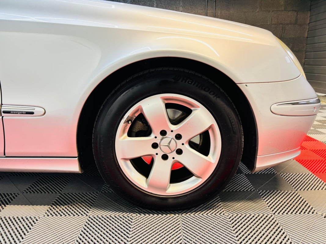 Mercedes-Benz Classe E 320 3.0 CDI V6 AVANTGARDE 7G-TRONIC — 30