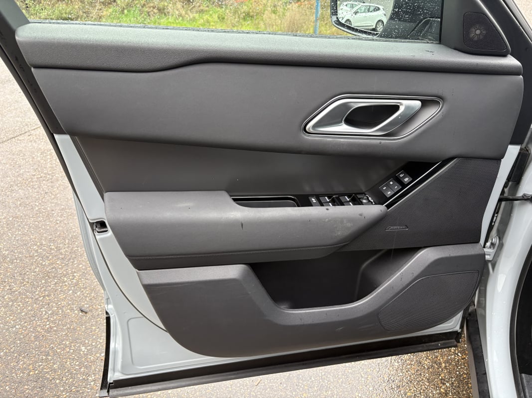 Land Rover Range Rover Velar 2.0 P400E PHEV SE DYNAMIC - Hayon électrique - Caméra 360 ° - Sièges chauffants électriques — 33