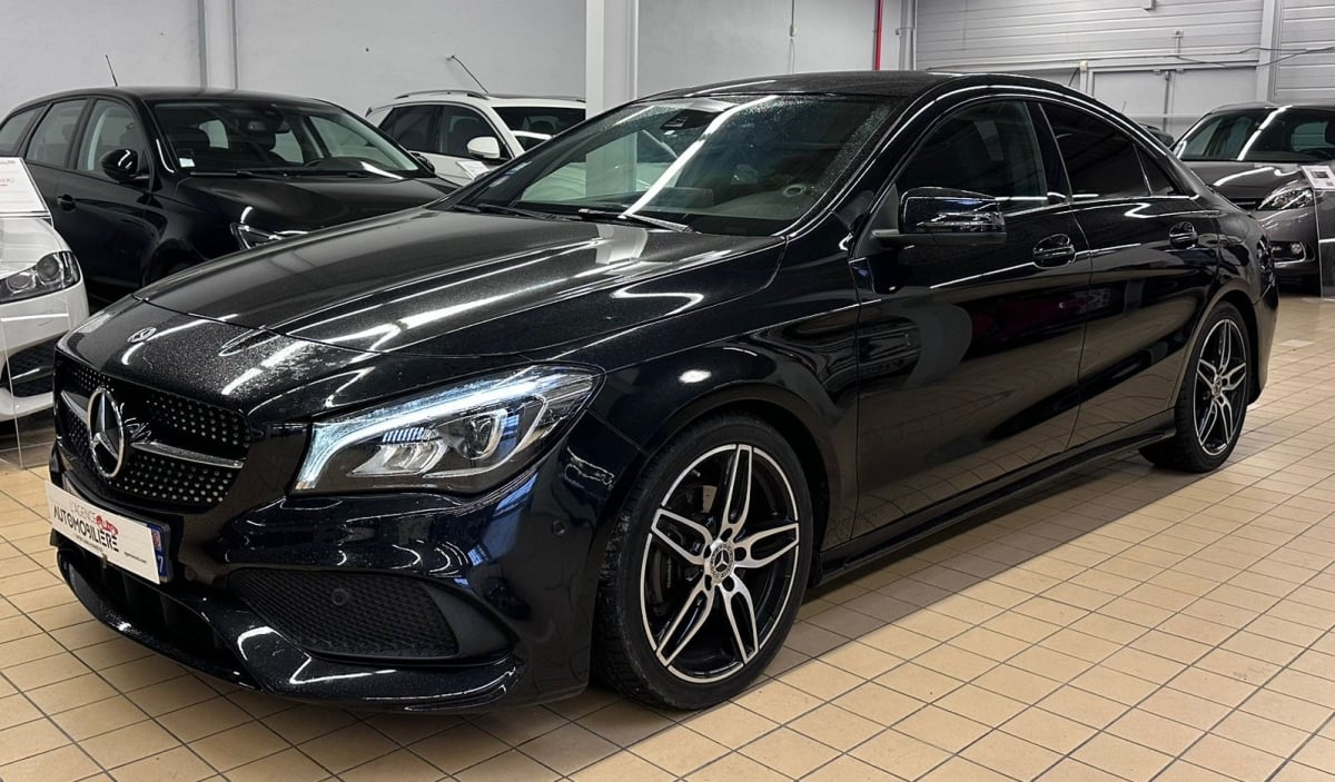 Mercedes-Benz Classe CLA (2) 200 7G-DCT Fascination 9.0 CV — 1