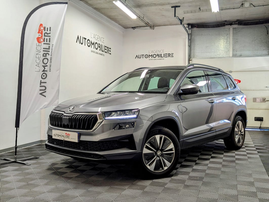 Skoda Karoq (2) 1.5 TSI 150 ACT BUSINESS DSG7 2022 + PREMIERE MAIN — 1