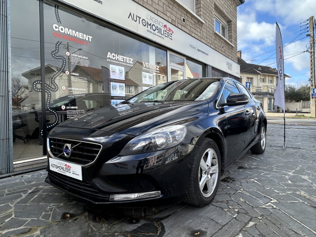 Volvo V40 Business Momentum 120CH 2.0 - GEARTRONIC - SUIVI D'ENTRETIEN