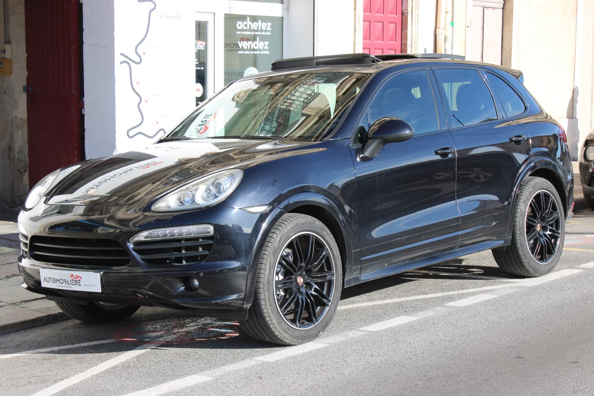 Porsche Cayenne 4.2 TDI 380 S TIPTRONIC-S BVA ( Toit ouvrant panoramique, Sièges électriques, Caméra de recul ... )