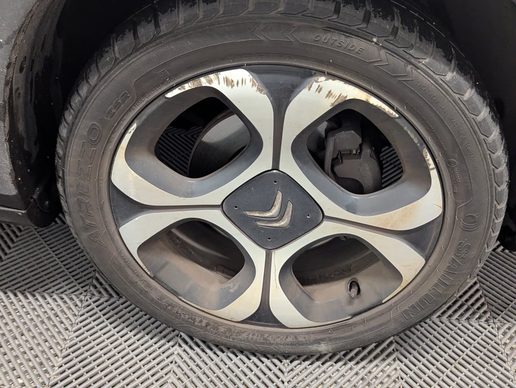 Citroen C3 AIRCROSS 1.2 PURETECH 110 S&S SHINE EAT6 + TOIT OUVRANT — 32