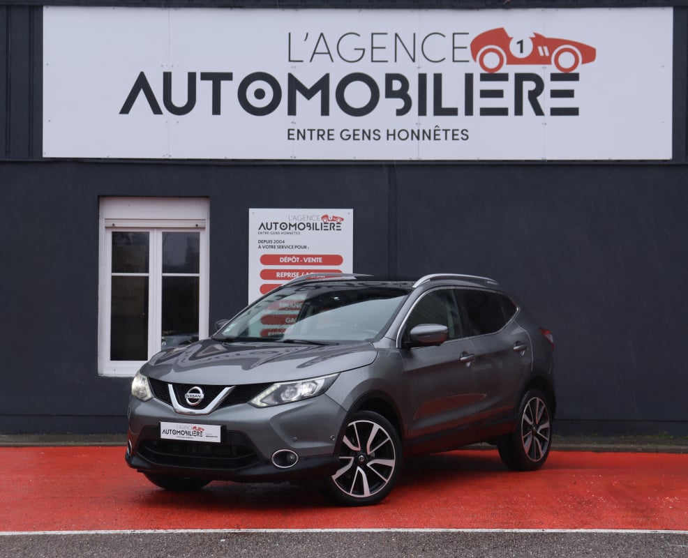 Nissan Qashqai 1.6 dCi 130 Tekna Xtronic (Toit pano, Caméra 360, Sièges chauffants...) — 1