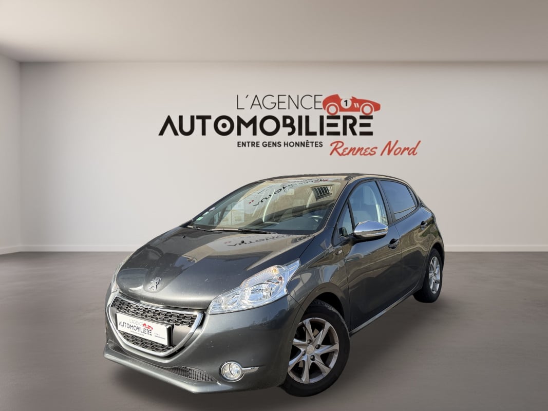 Peugeot 208 Style 1.2 Puretech 82ch - Entretien Peugeot — 1