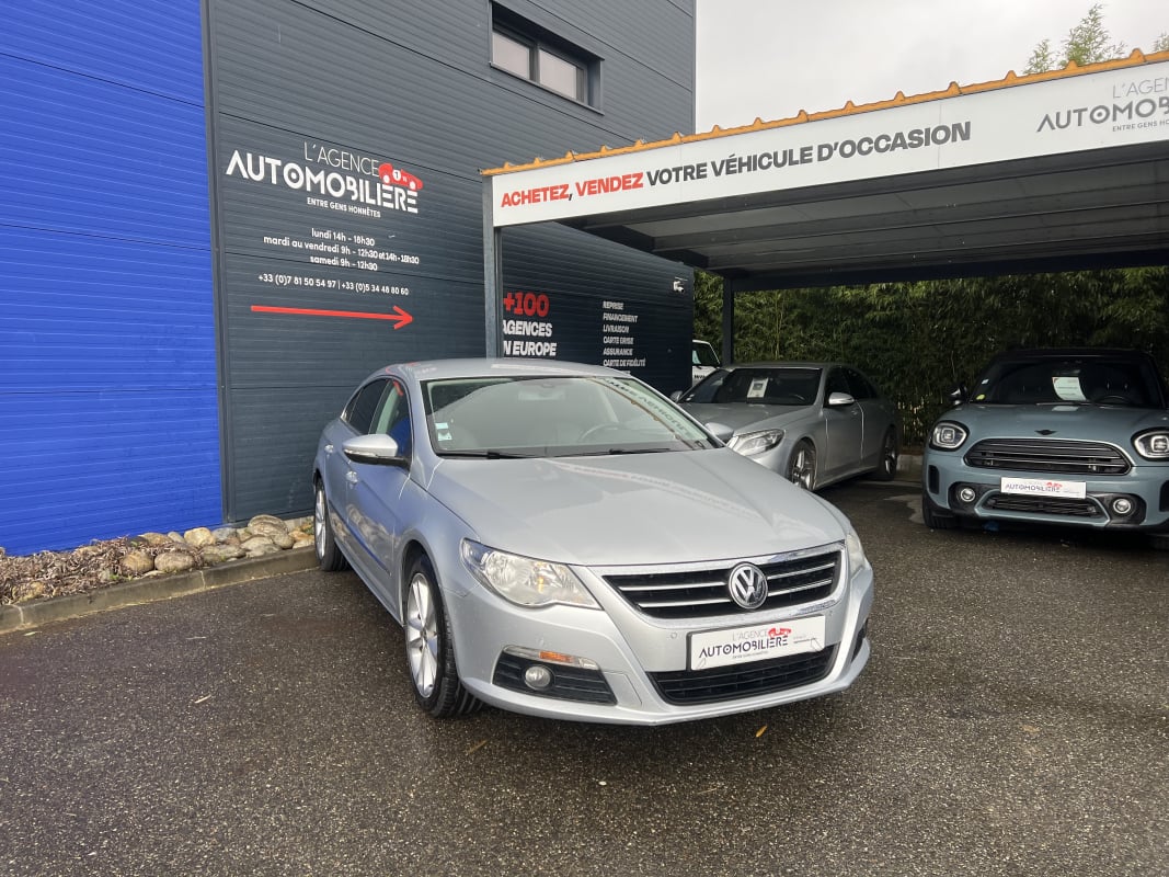 Volkswagen Passat 2.0 TDI TURBO CARAT — 2