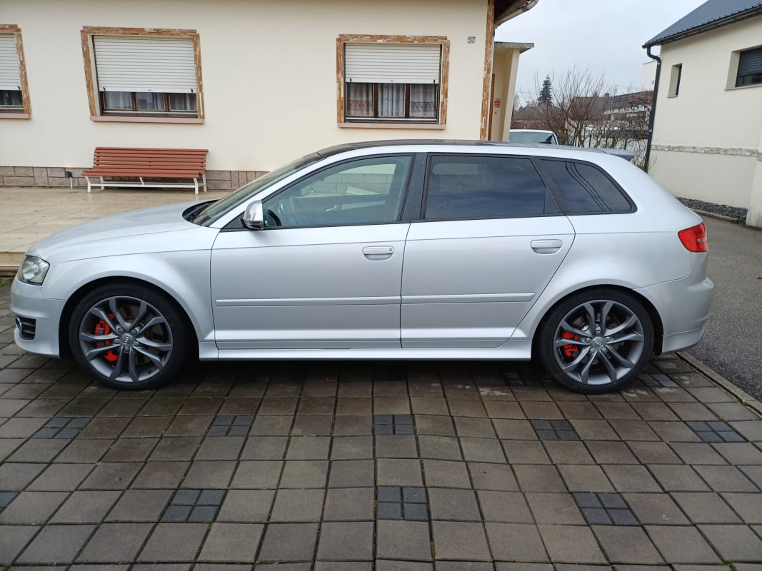 Audi S3 2.0 TFSI SPORTBACK QUATTRO 265 CH GPS -CARPLAY - TOIT OUVRANT PANO — 2
