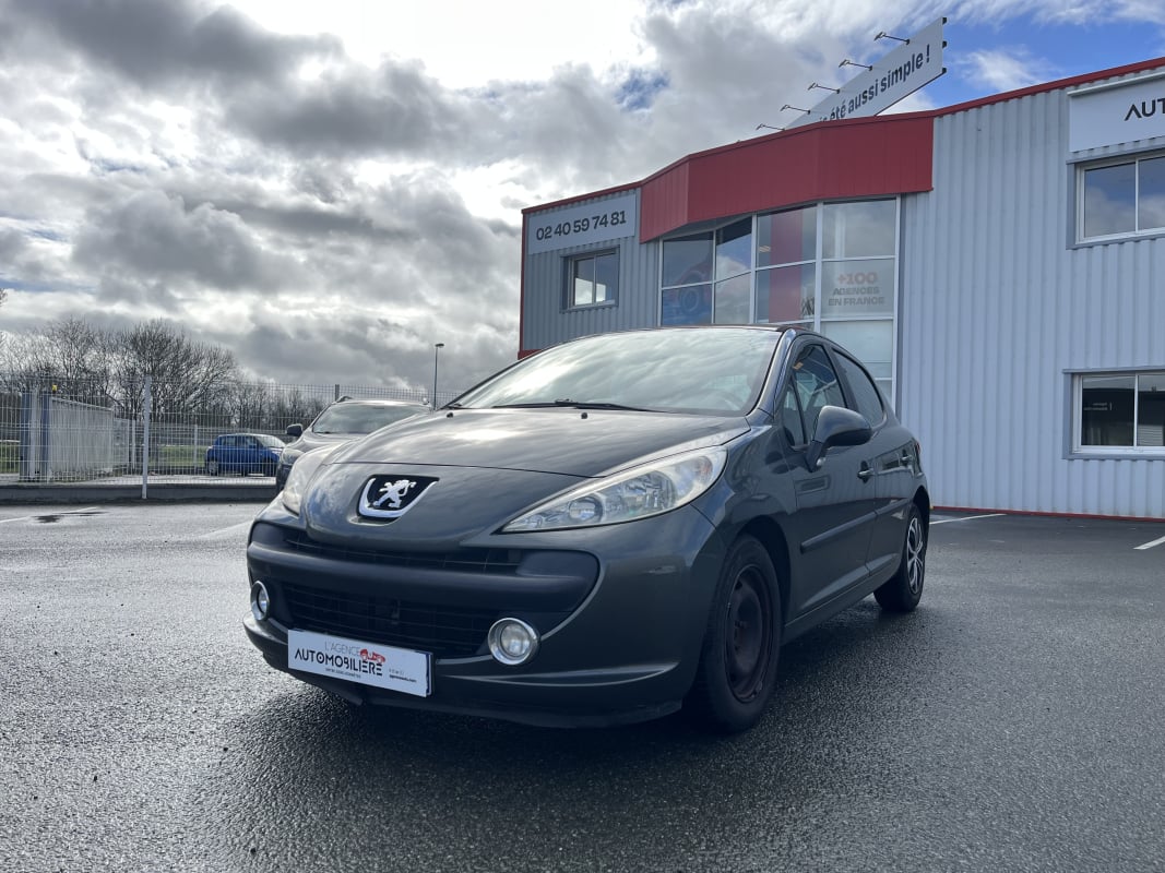 Peugeot 207 1.4 16V 90 PREMIUM BVA 5P // GARANTIE 6 MOIS // — 1