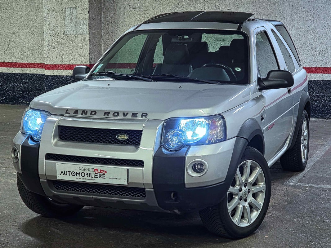 Land Rover Freelander III TD4 SPORT 112CH 4WD — 2