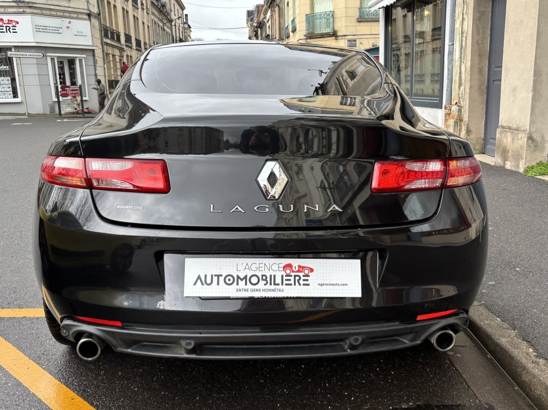 Renault Laguna Coupé 2.0 DCI 150 CH BLACK EDITION BVM 6 — 2