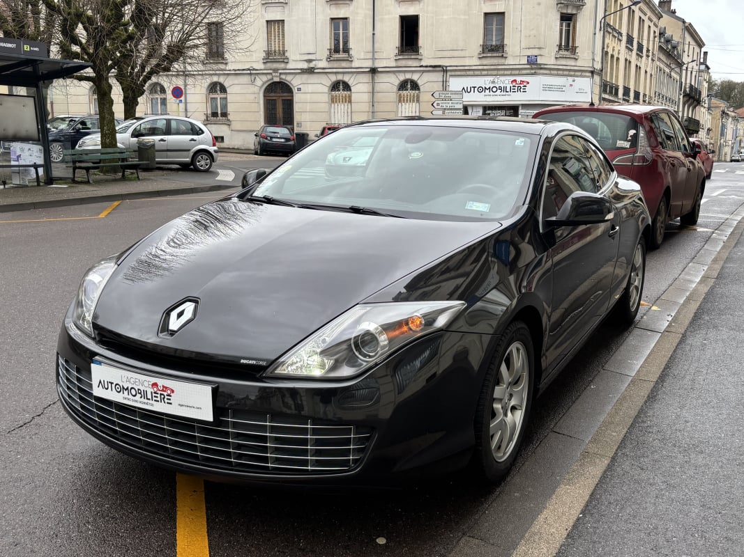Renault Laguna Coupé 2.0 DCI 150 CH BLACK EDITION BVM 6