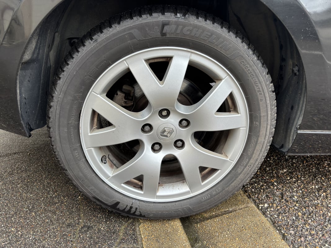 Renault Laguna Coupé 2.0 DCI 150 CH BLACK EDITION BVM 6 — 17