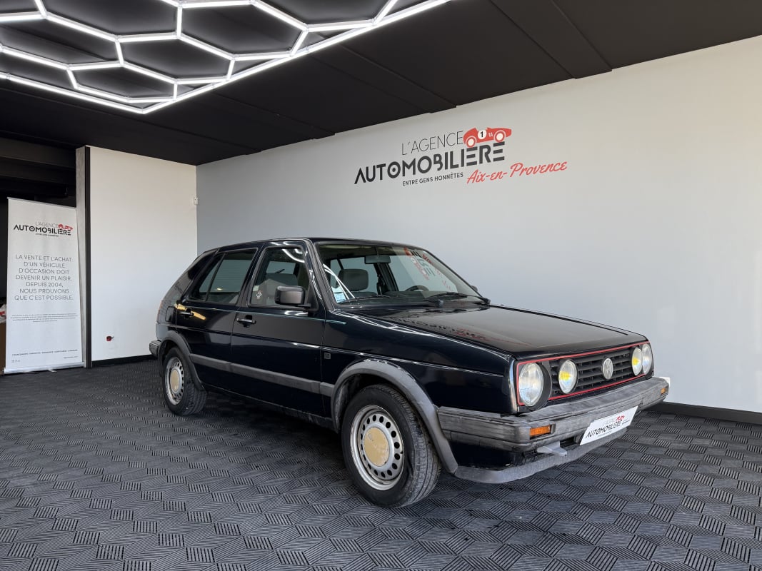 Volkswagen Golf 1.8 90 CV / Finition Memphis — 1