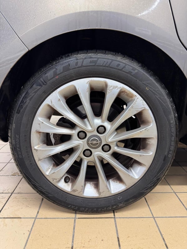 Opel Corsa Corsa 1.4 Turbo 100ch Cosmo Start/Stop 5p — 31