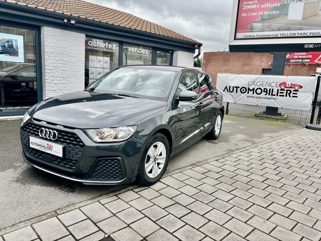 Audi A1 II 30 TFSI 116 DESIGN ( CARPLAY ) — 1