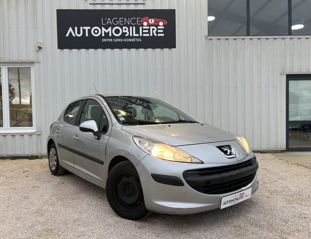 Peugeot 207 5 portes 1.4 HDi 70 cv — 1