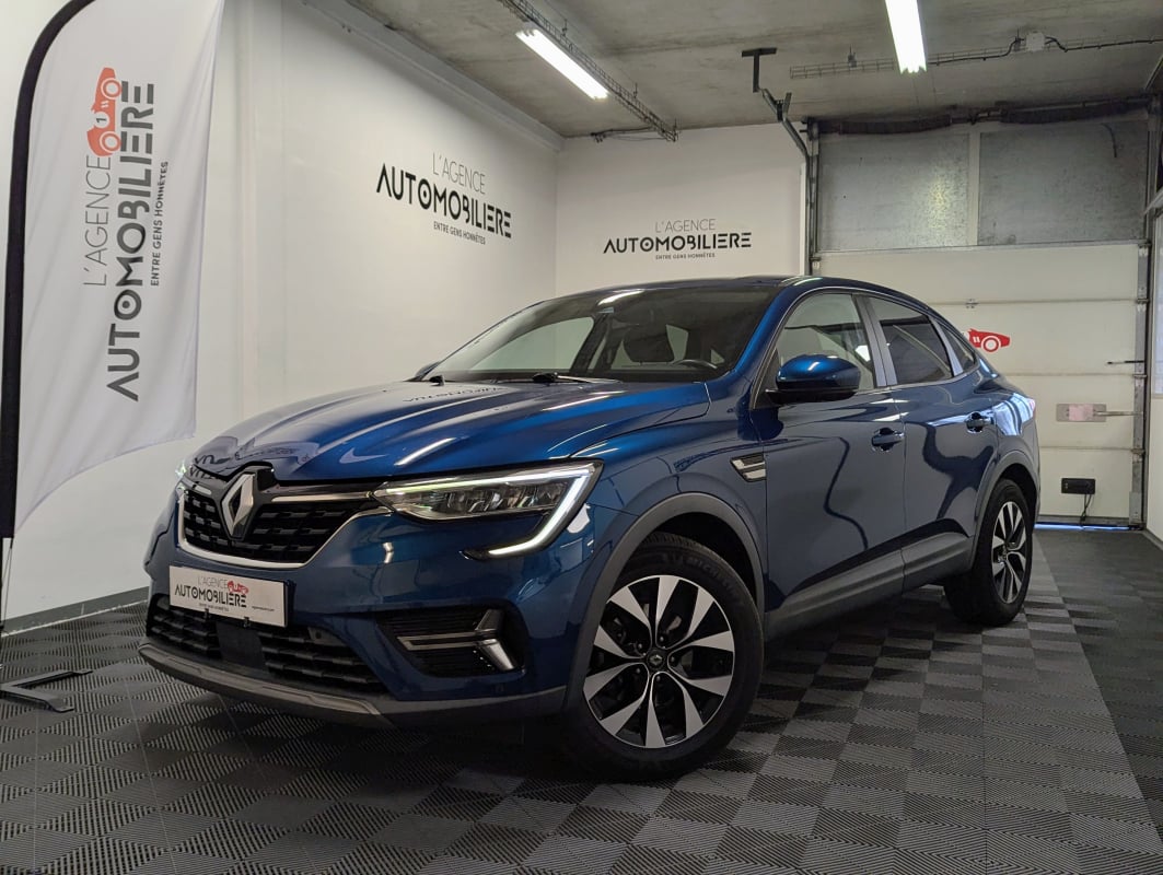 Renault Arkana 1.6 E-TECH 145 BUSINESS + PREMIERE MAIN — 1