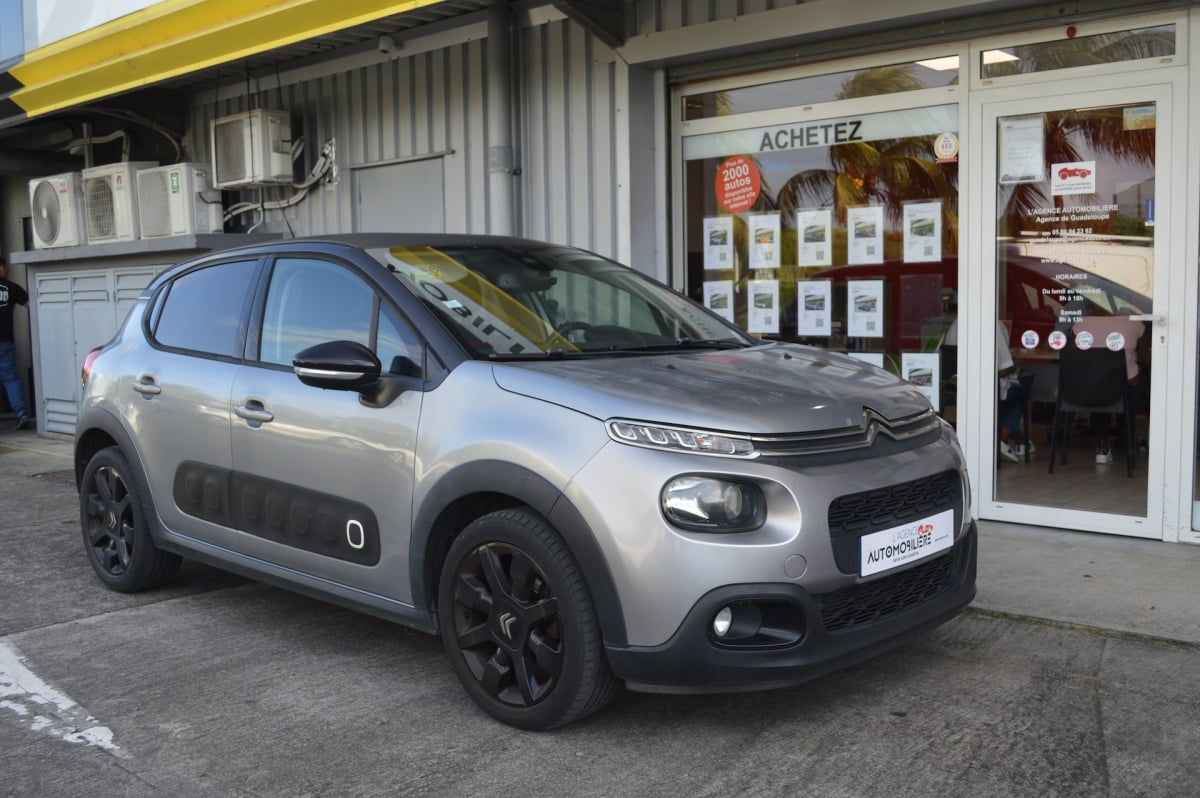 Citroen C3 1.2 PURETECH 110 SHINE — 1