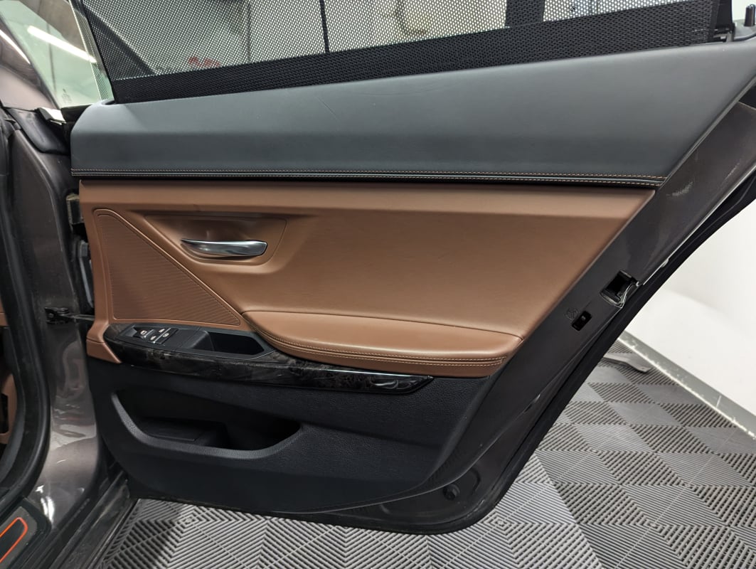 BMW Série 6 (F06) GRAN COUPE 650IA 450 EXCLUSIVE INDIVIDUAL — 32