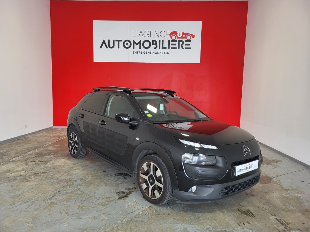 Citroen C4 Cactus C4 CACTUS 1.6 BLUEHDI 100 SHINE + ATTELAGE + CAMERA — 1