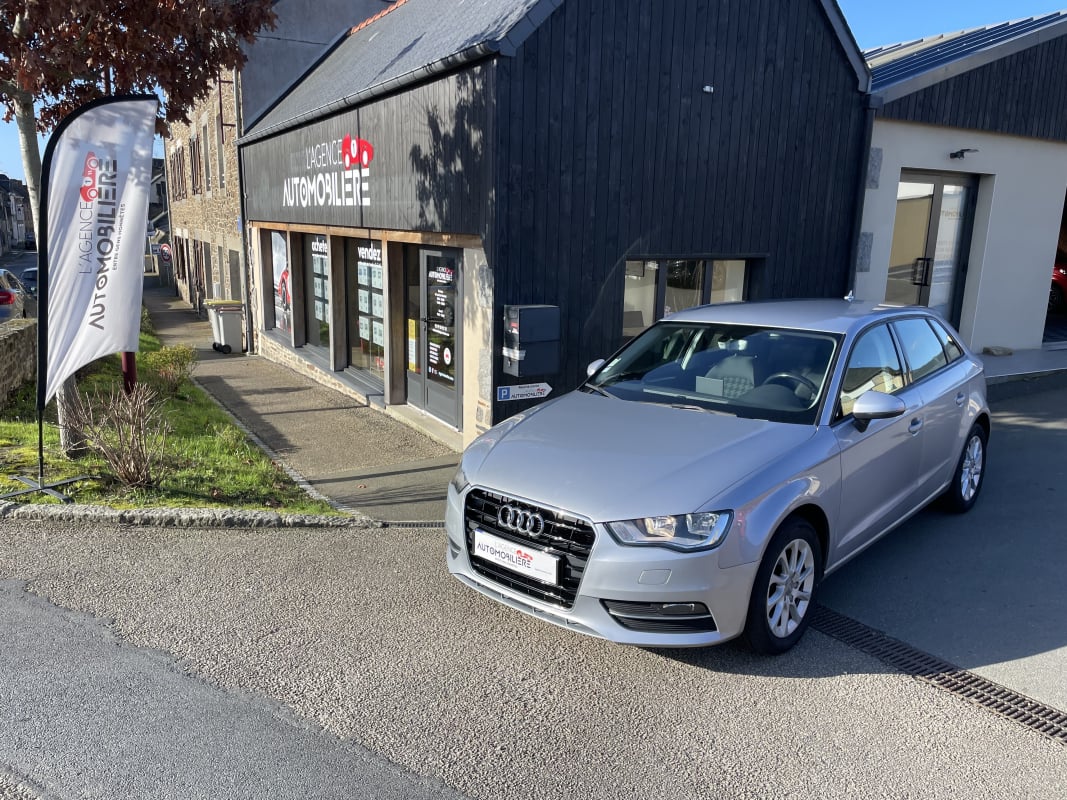 Audi A3 Sportback 1.6 TDI 110 CH BUSINESS LINE S-TRONIC — 1