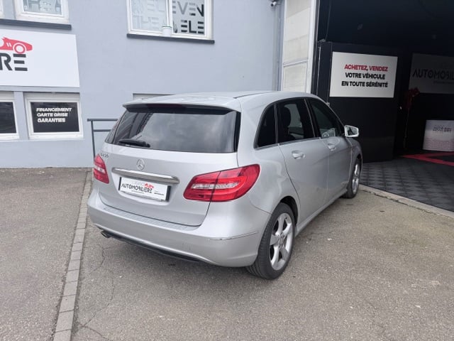Mercedes-Benz Classe B 200 7G-DCT BlueEFFICIENCY 156 BVA - Sièges cuir - Xénon - Caméra - Régulateur — 2