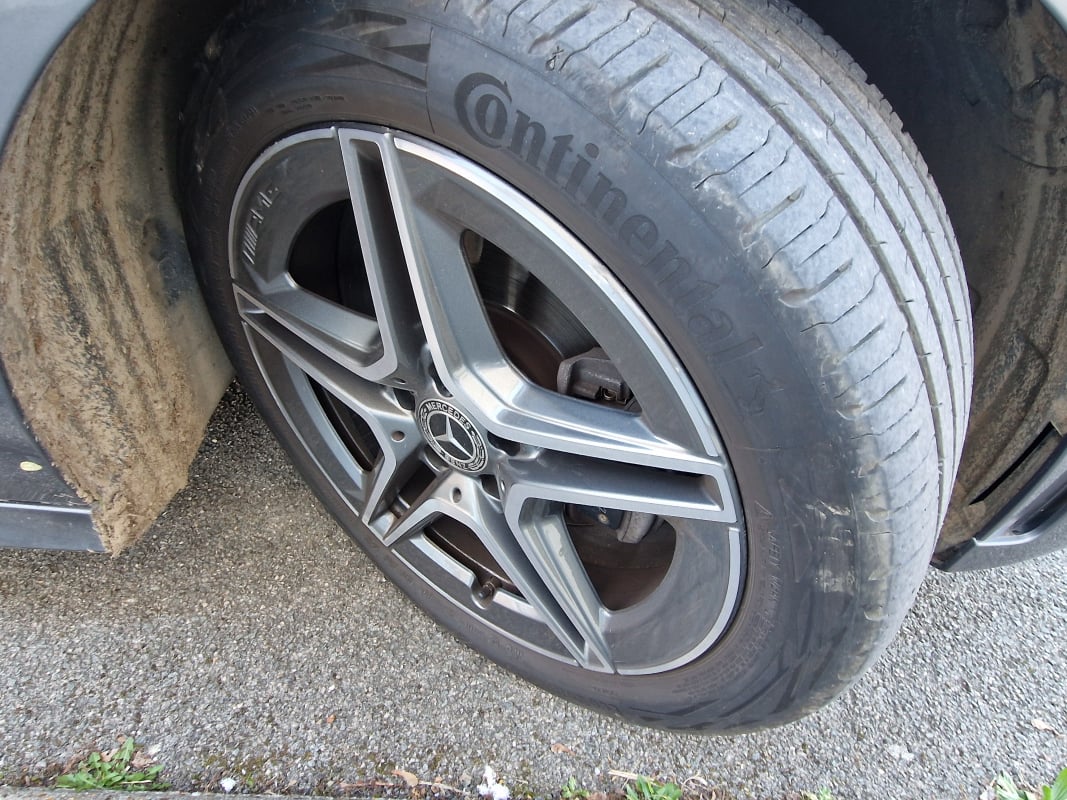 Mercedes-Benz Classe B III 200D AMG LINE 8G-DCT toit ouvrant — 39