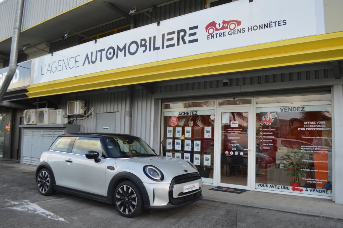 Mini Cooper 136ch Edition Camden BVA7 — 1