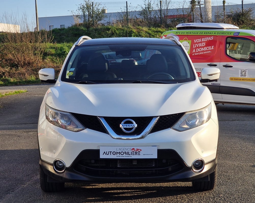 Nissan Qashqai 1.6 dci 2WD 130 ch TEKNA chaîne de distri. remplacée selon préco. constructeur — 2