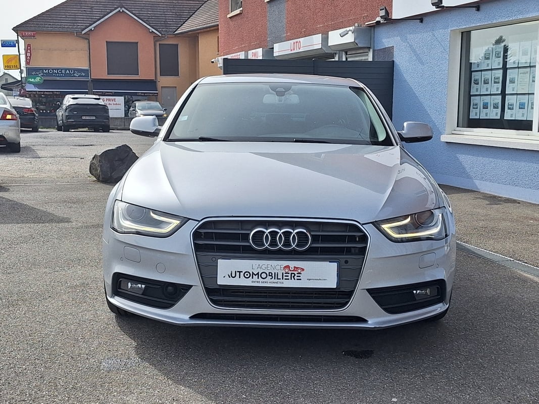 Audi A4 A4 2.0 TDI 150 ch Berline Ambiente — 2