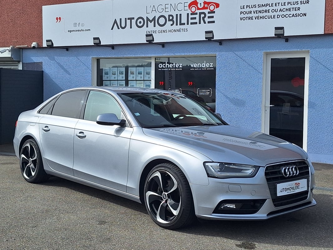 Audi A4 A4 2.0 TDI 150 ch Berline Ambiente — 1