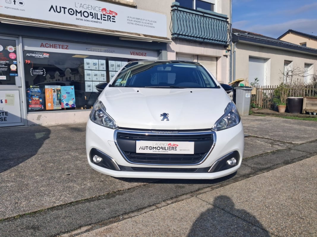 Peugeot 208 I Phase 2 1.5 Blue HDi S&S 100cv Active Business — 2