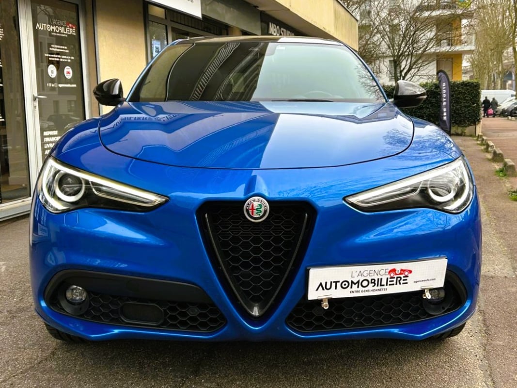 Alfa Romeo STELVIO 2.2 210 Q4 ESTREMA AT8 SUIVI ALFA ROMEO, TOIT OUVRANT — 2
