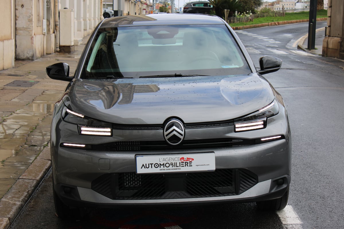 Citroen C4 1.2 145 MHEV HYBRID PLUS E-DCS6 BVA START-STOP ( 1ère main, Carplay, Caméra de Recul ... ) — 2