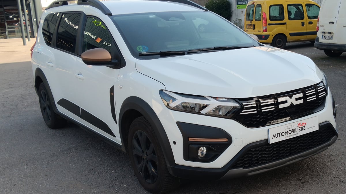 Dacia Jogger 1.6L hybrid  Extreme  7 places   1°Main