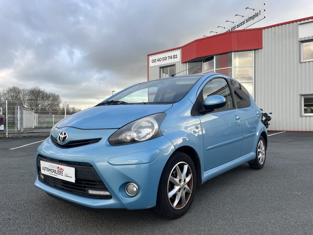 Toyota Aygo 1.0 VVT-I STYLE 5P / ENTRETIEN TOYOTA / MOTEUR A CHAINE — 1