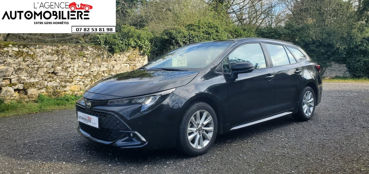 Toyota Corolla Touring Sport 1.8 Hybride 140 Dynamic Business — 1