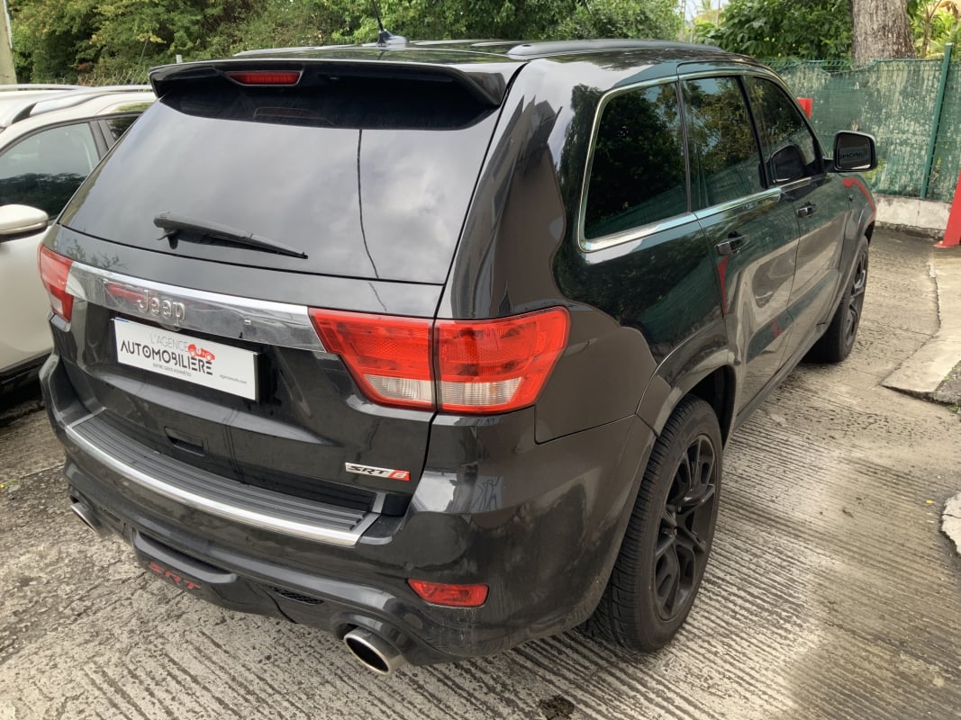 Jeep Grand Cherokee IV 6.4 V8 468 SRT8 BVA5 — 11