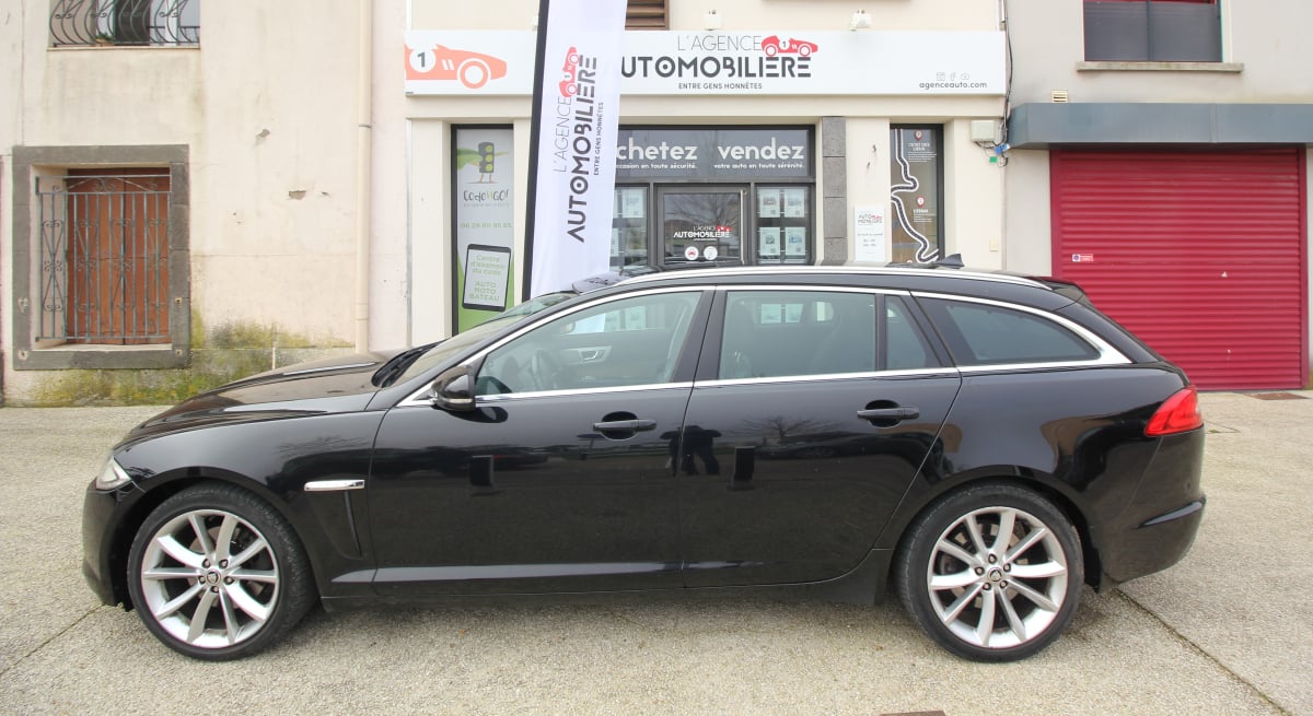 Jaguar XF Sportbrake 2.2 D 200cv Luxe - Premium SUIVI COMPLET — 2