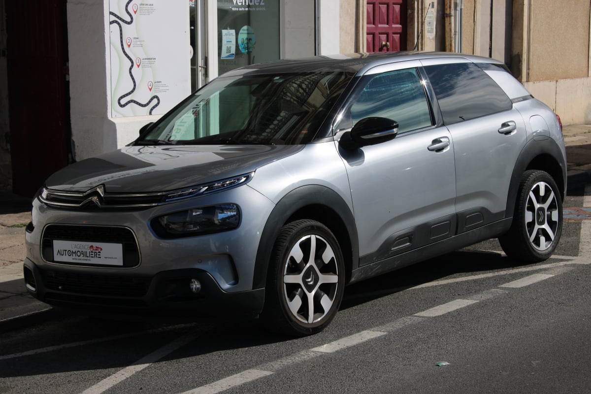 Citroen C4 Cactus 1.2 - 110 SHINE EAT BVA START-STOP ( Attelage, Caméra de recul, Carplay ... ) — 1