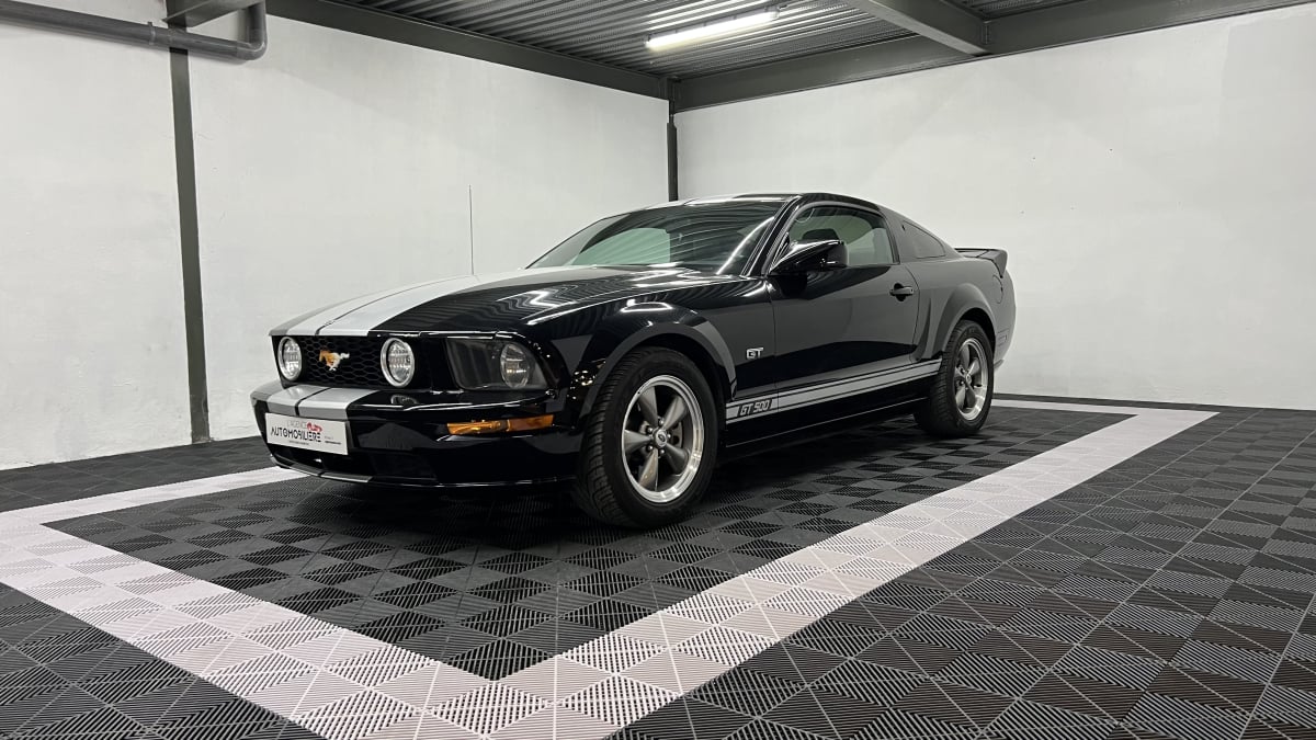 Ford Mustang GT 4.6 V8 305