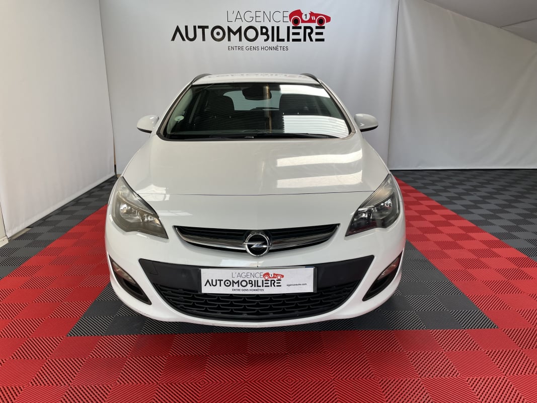 Opel Astra Sports Tourer 1.6 CDTI 110 CH BUSINESS — 2