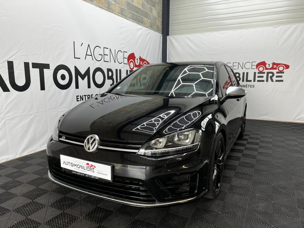 Volkswagen Golf R 2.0 TSI 300 DSG6 — 1