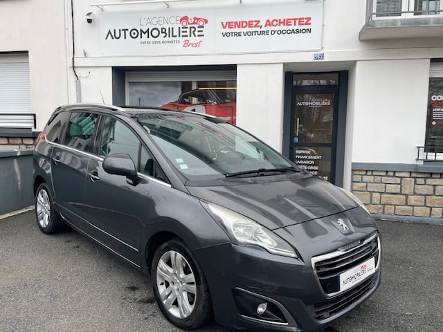 Peugeot 5008 1.6 HDI 120 ALLURE EAT6 — 1