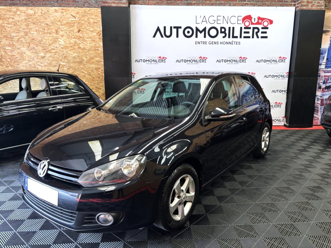 Volkswagen Golf 1.6 TDI 105ch BlueMotion FAP Confortline 5p — 1